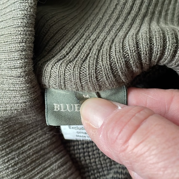 Blue Willi’s sweater maxi skirt - Picture 6 of 6